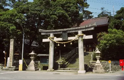 菅生石部神社